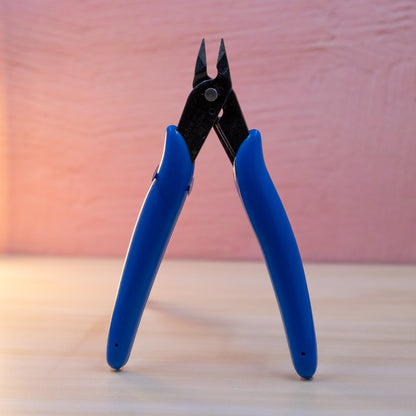 Prism Studio - Chromatools - Metal Snippers