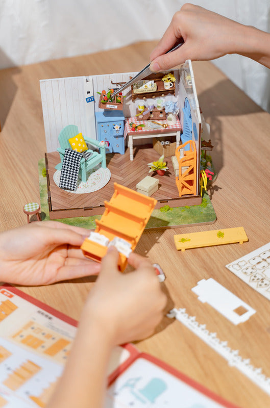 Rolife DIY Miniature House Kit, Dreamy Garden House