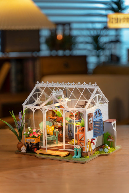 Rolife DIY Miniature House Kit, Dreamy Garden House